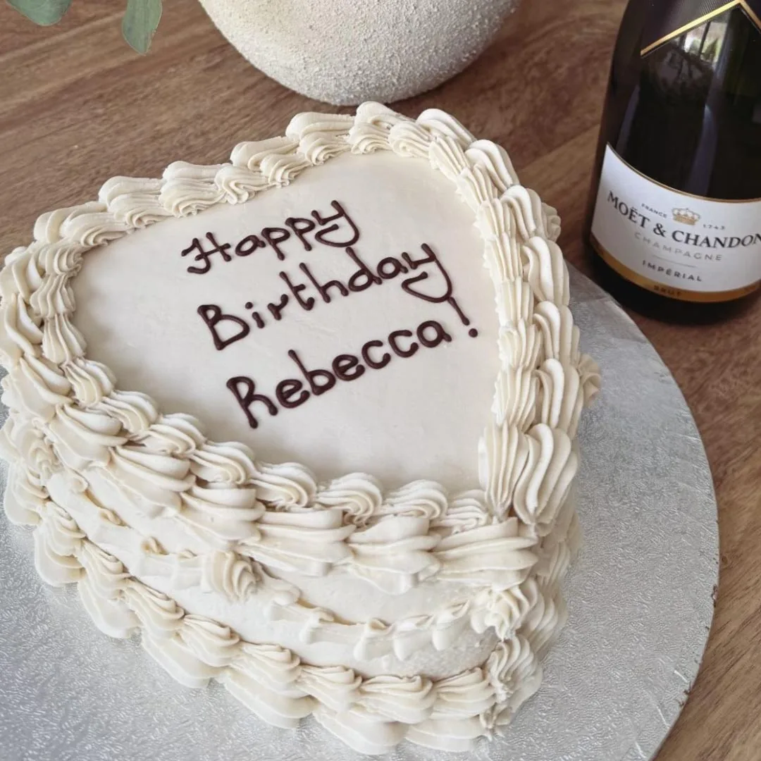 Alternative view of Vintage Heart Cake