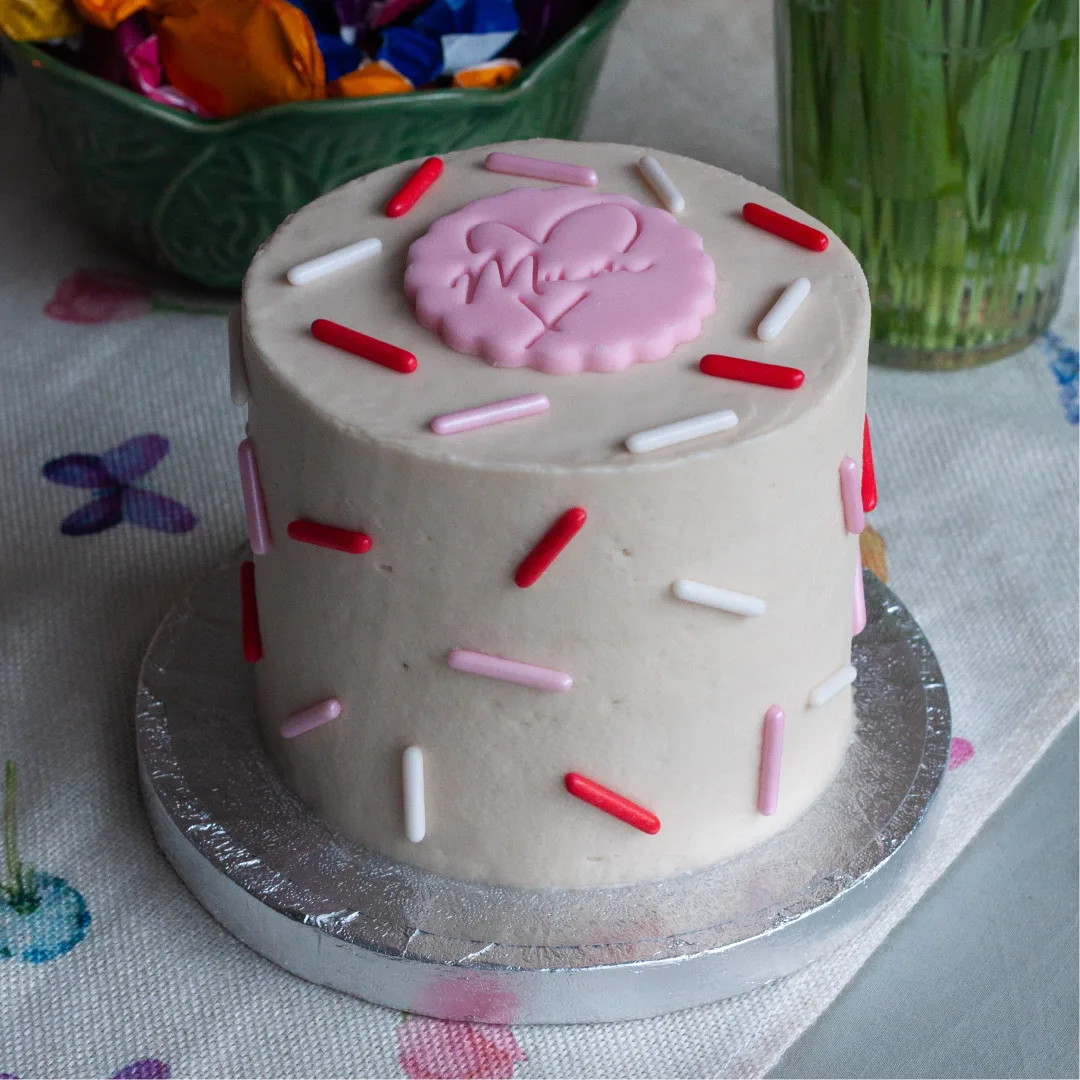 Alternative view of Mother's Day Vanilla Bento Cake