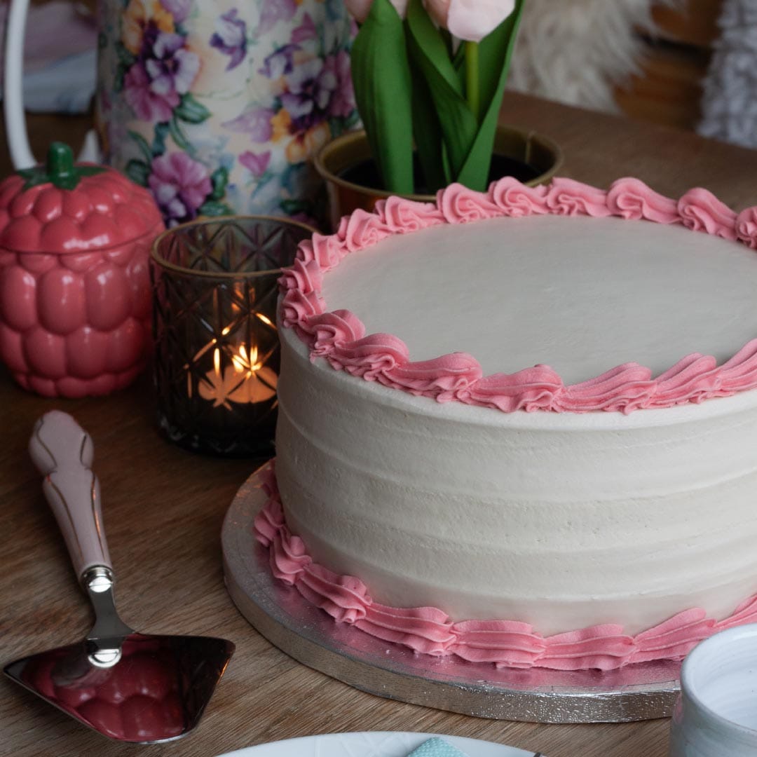 Alternative view of Colourful Vintage Cake