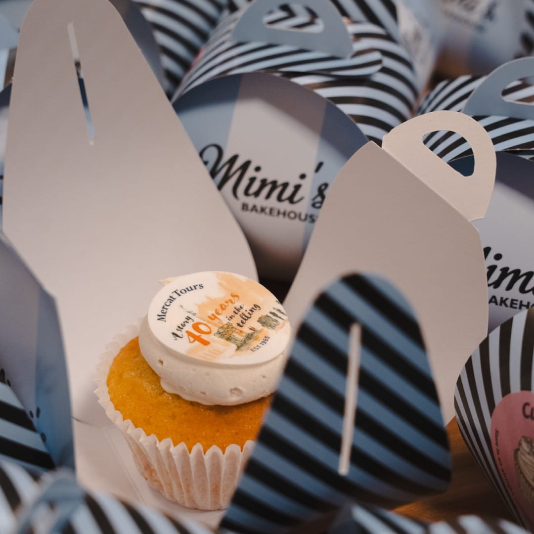 Alternative view of Branded Cupcake Box