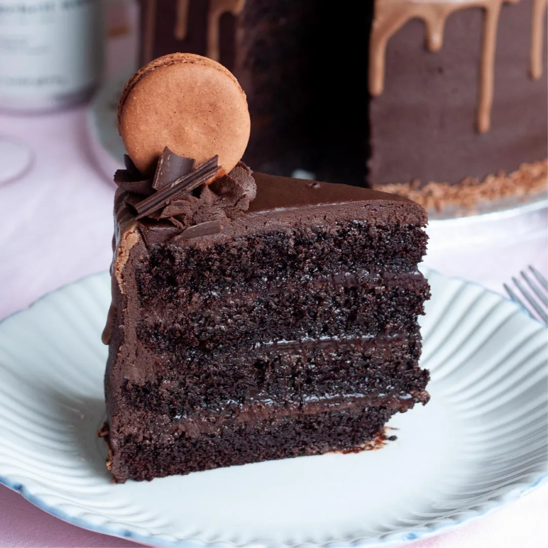 Alternative view of Chocolate Macaron Drip Cake