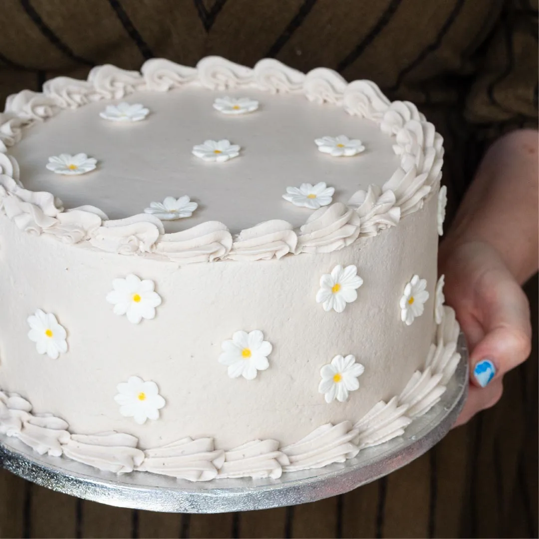 Alternative view of Daisy Cake