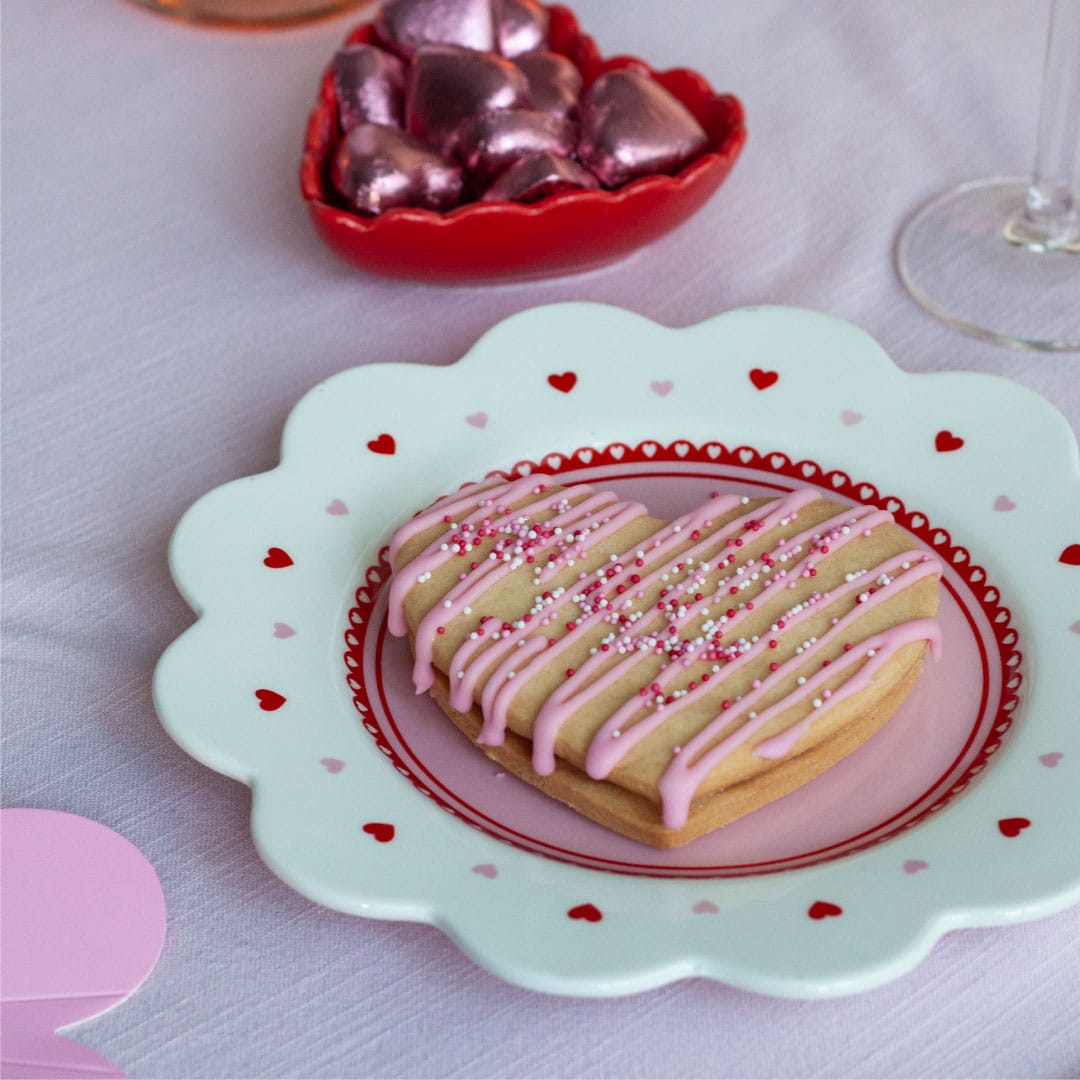 Loveheart Empire Biscuits