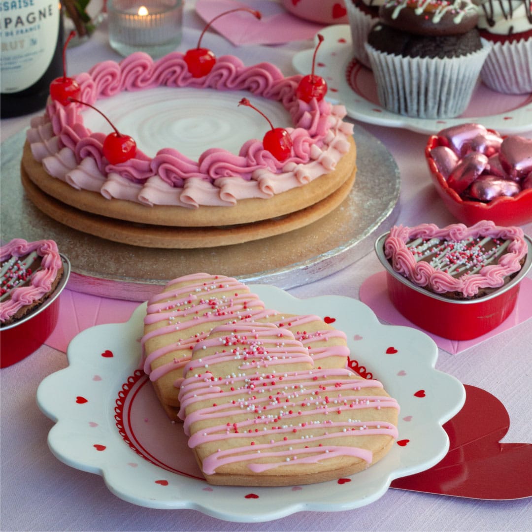 Alternative view of Loveheart Empire Biscuits