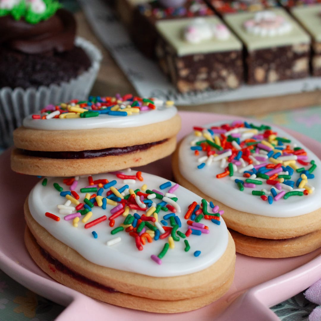 Alternative view of Easter Egg Empire Biscuits