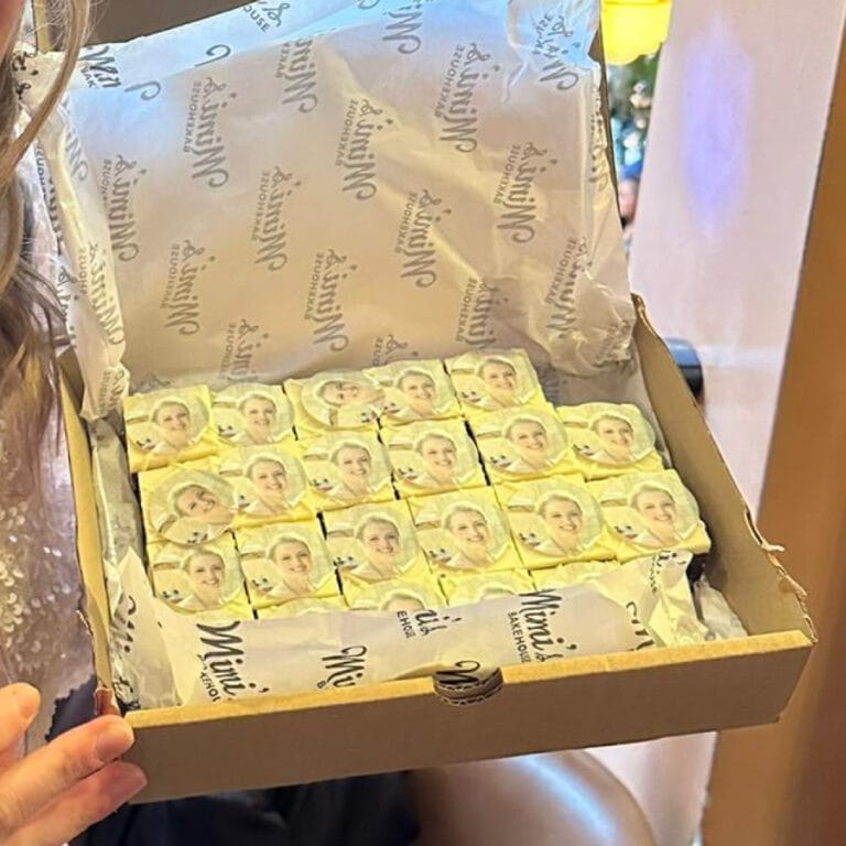 Photo Mini Traybake Box - Mimi's Bakehouse