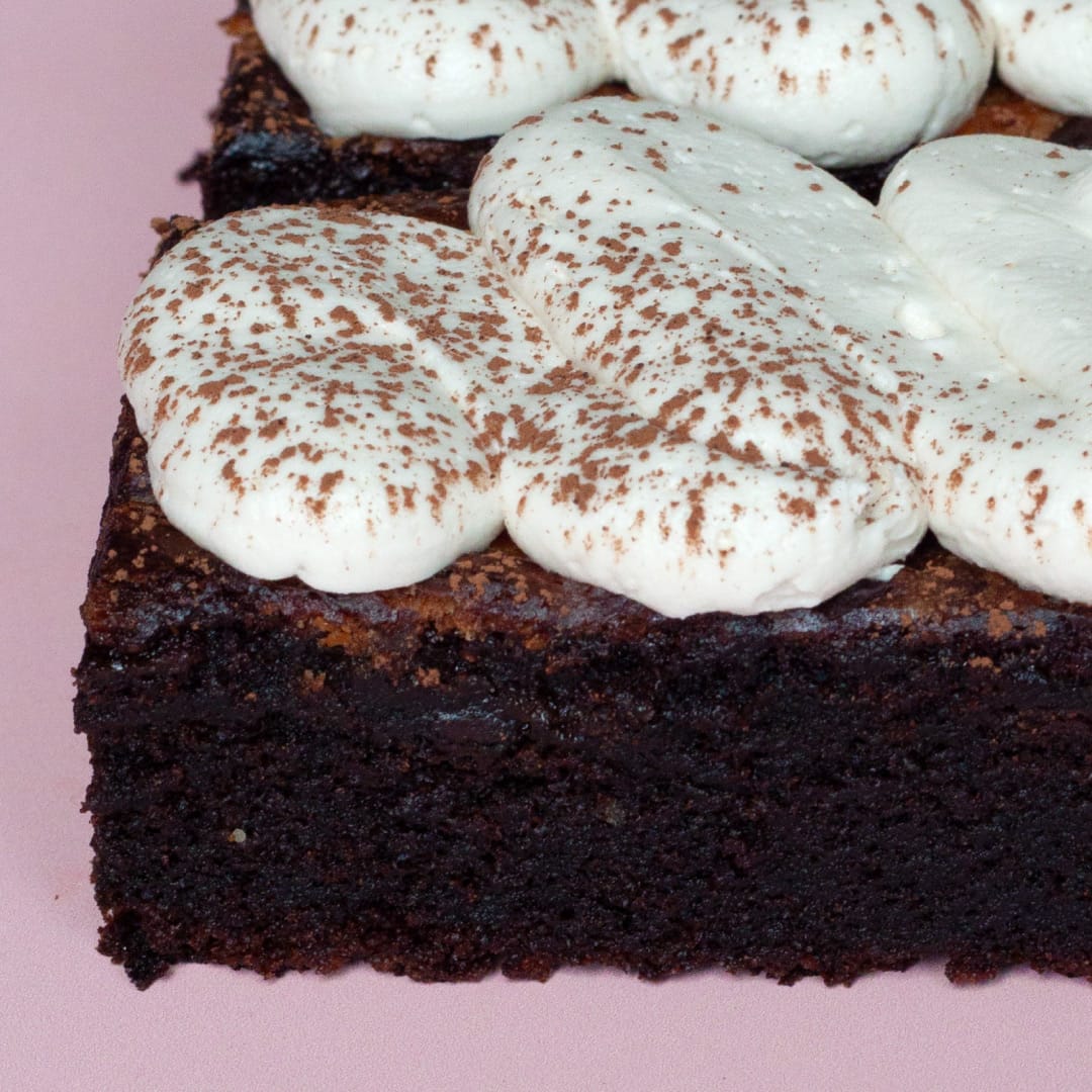 Alternative view of Father's Day Beer Brownie Box