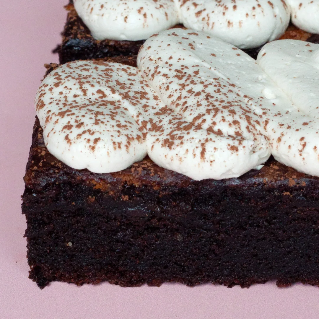 Alternative view of Father's Day Beer Brownie Box