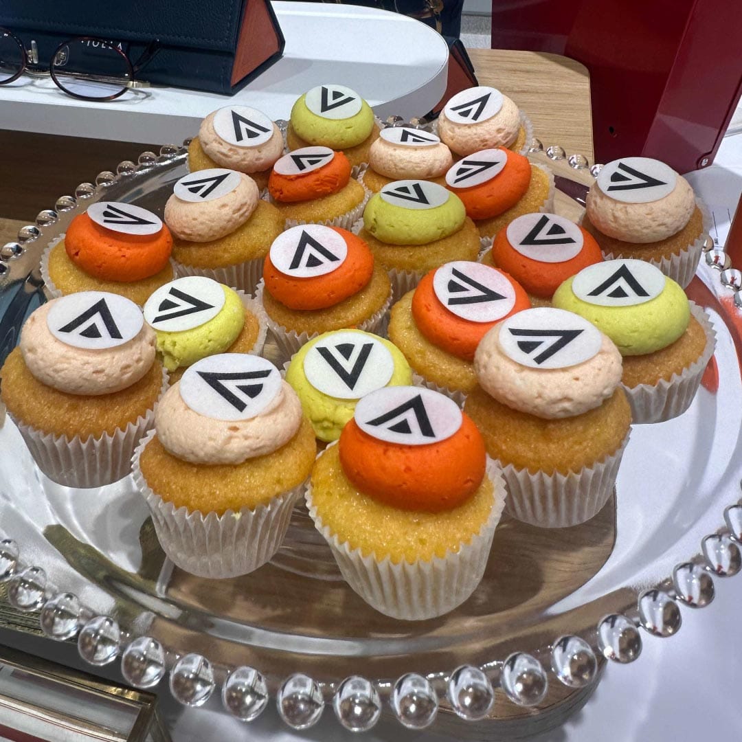 Alternative view of Branded Mini Cupcake Box